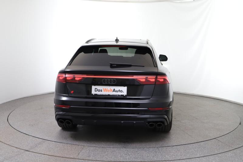 Audi SQ8 TFSI quattro