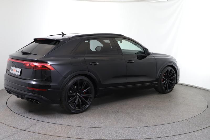 Audi SQ8 TFSI quattro