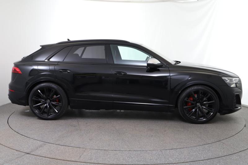 Audi SQ8 TFSI quattro