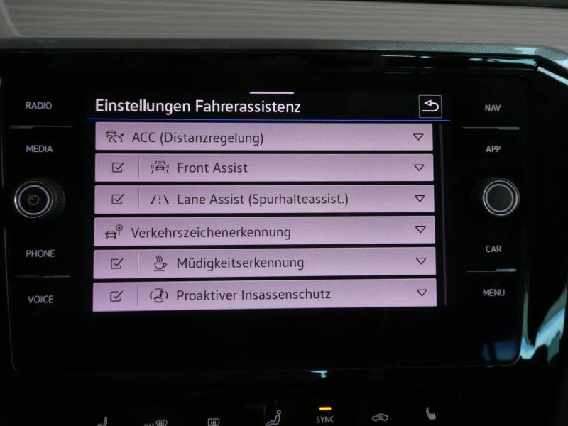 VW Passat Business TDI 4MOTION DSG