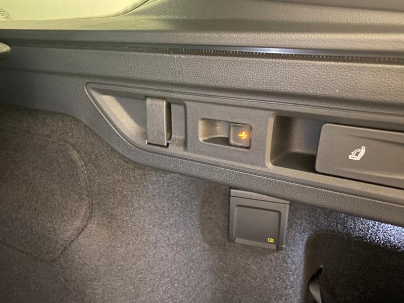 VW Passat Variant Sport TDI 4MOTION DSG