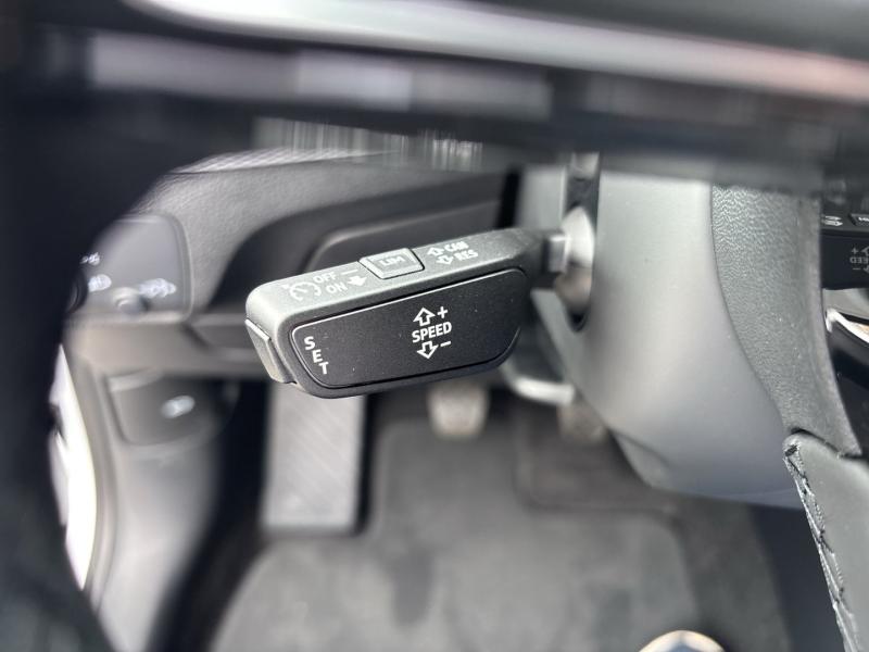 Audi Q2 30 TFSI admired