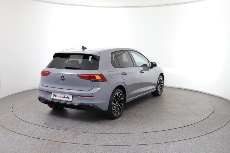 VW Golf Life TSI