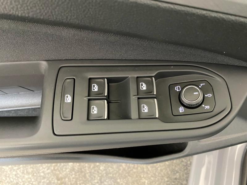 VW Golf Life TSI