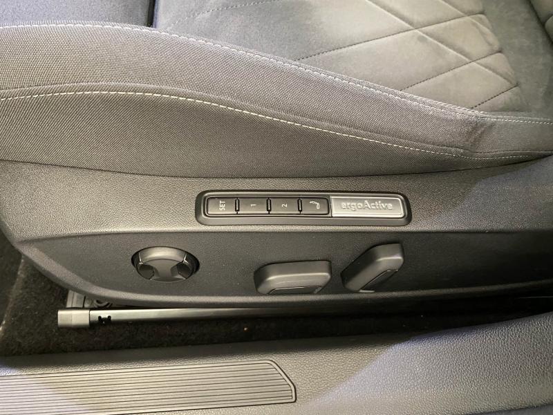 VW Golf Life TSI