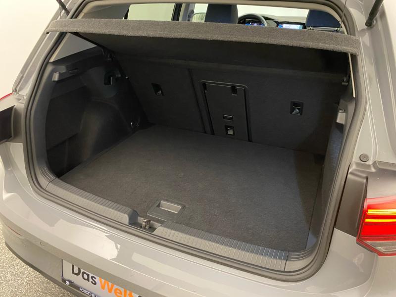 VW Golf Life TSI