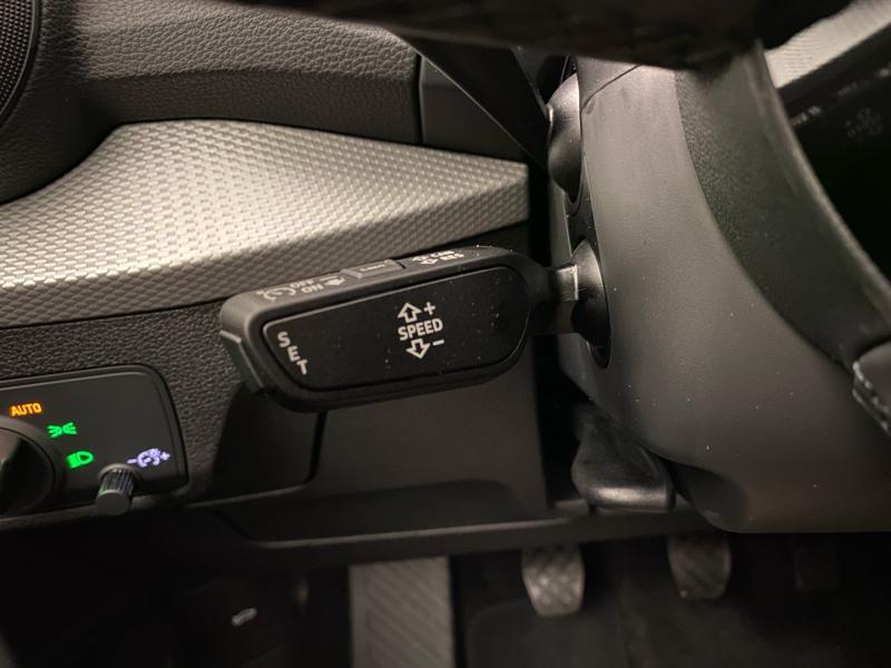 Audi Q2 30 TFSI admired