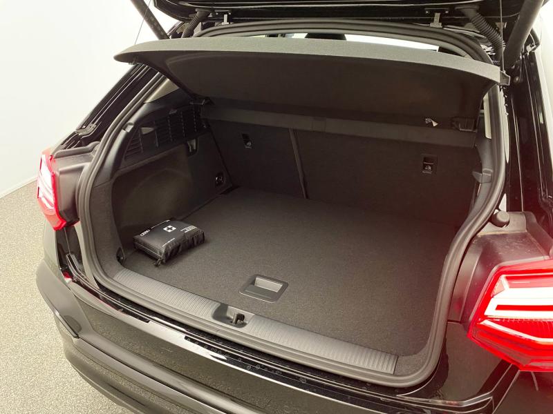 Audi Q2 30 TFSI admired