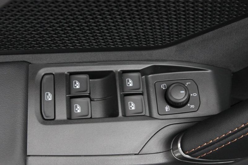 CUPRA Leon SP Kombi VZ e-HYBRID 200/272