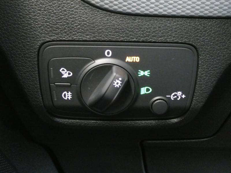 Audi Q2 30 TFSI admired