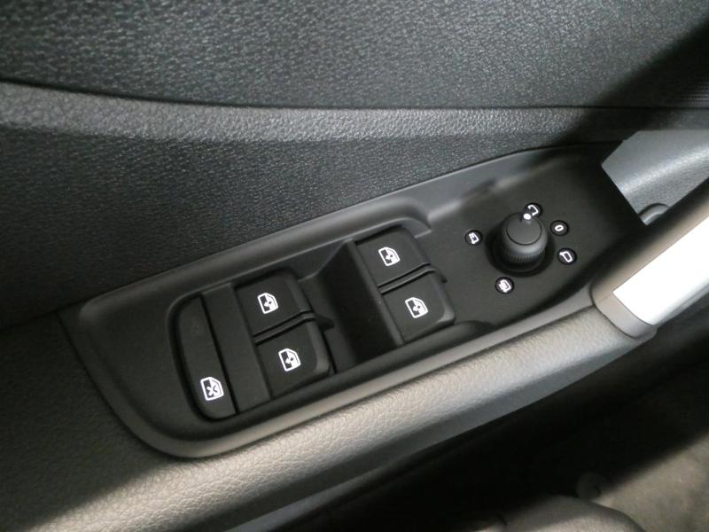 Audi Q2 30 TFSI admired