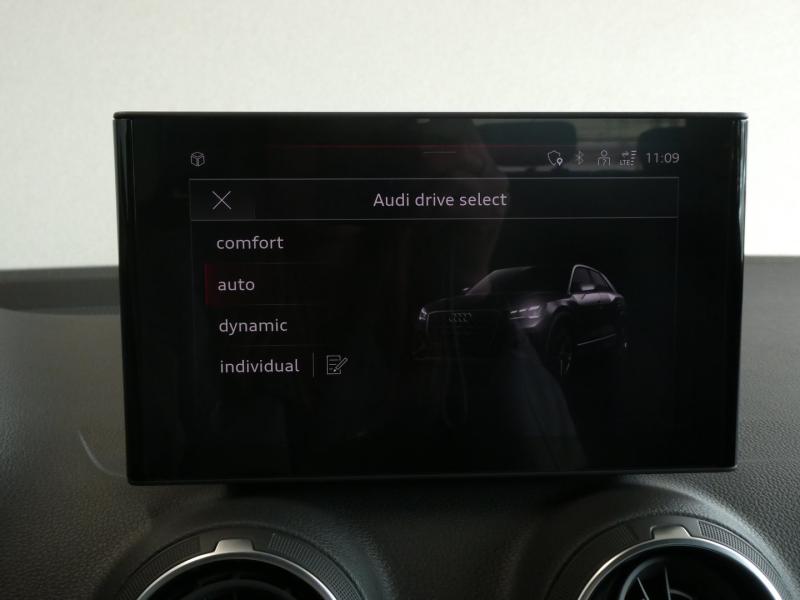 Audi Q2 30 TFSI admired