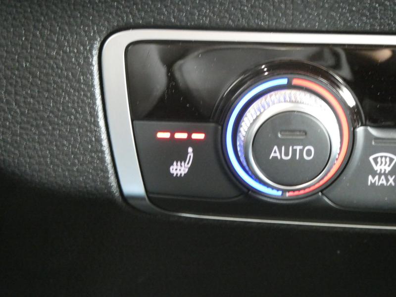 Audi Q2 30 TFSI admired