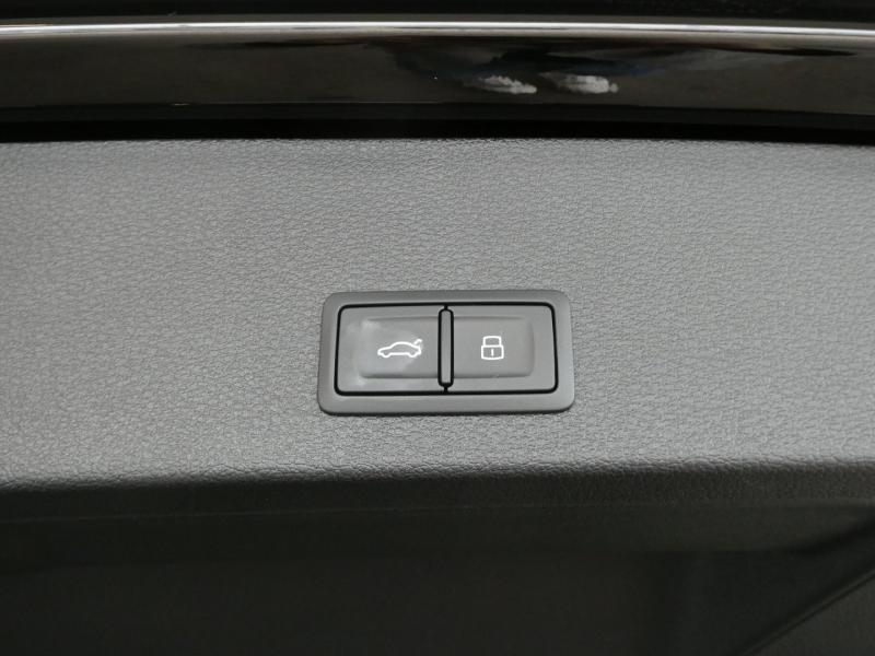 Audi Q2 30 TFSI admired