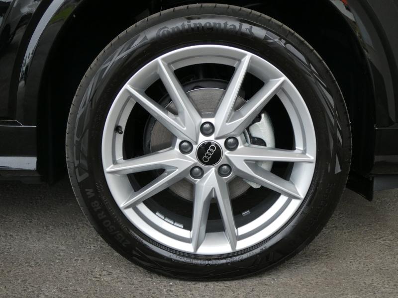 Audi Q2 30 TFSI admired