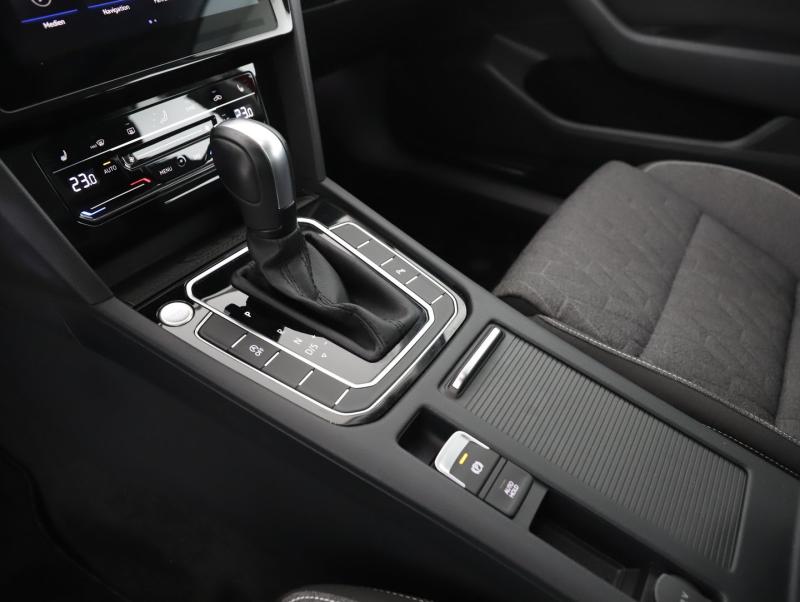 VW Passat Variant Business TDI DSG