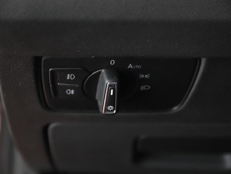 VW Passat Variant Business TDI DSG