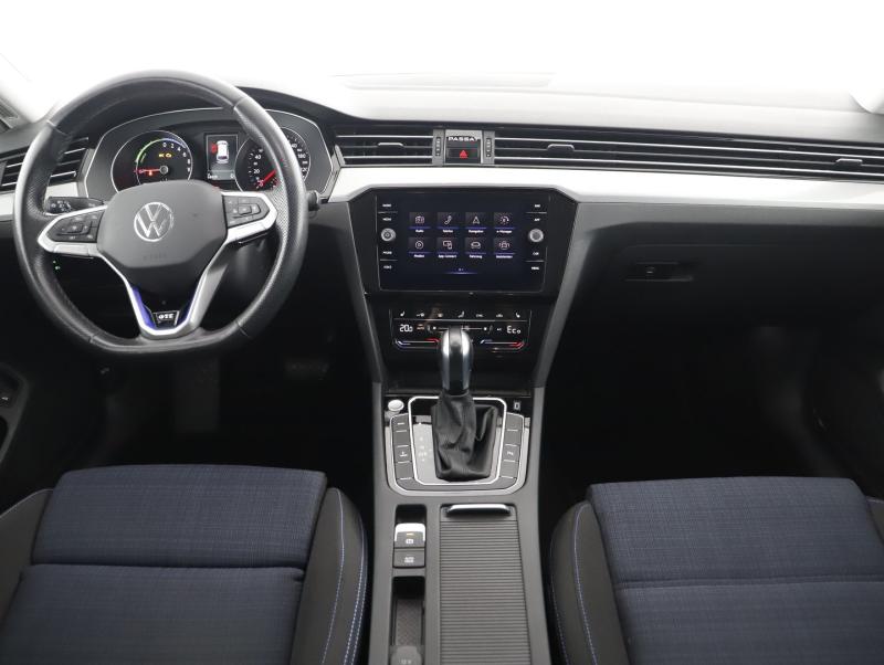 VW Passat GTE Variant