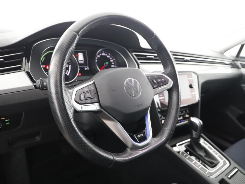 VW Passat GTE Variant