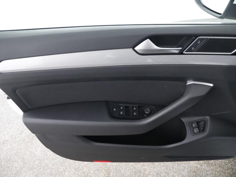 VW Passat GTE Variant