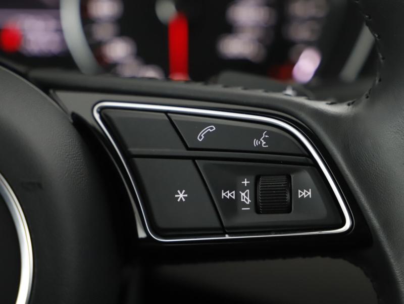 Audi A4 Limousine 40 TDI advanced