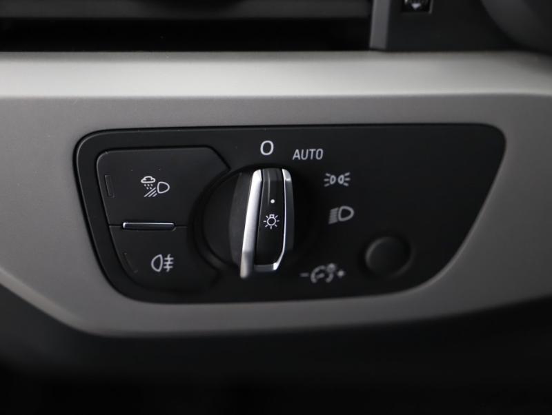 Audi A4 Limousine 40 TDI advanced