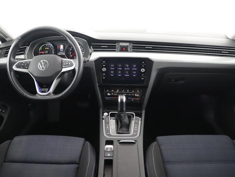 VW Passat GTE Variant
