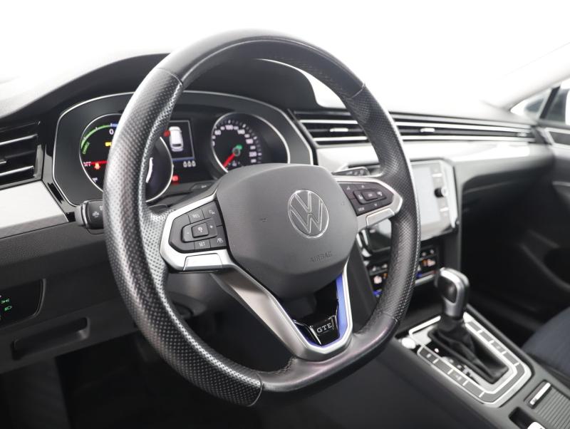 VW Passat GTE Variant