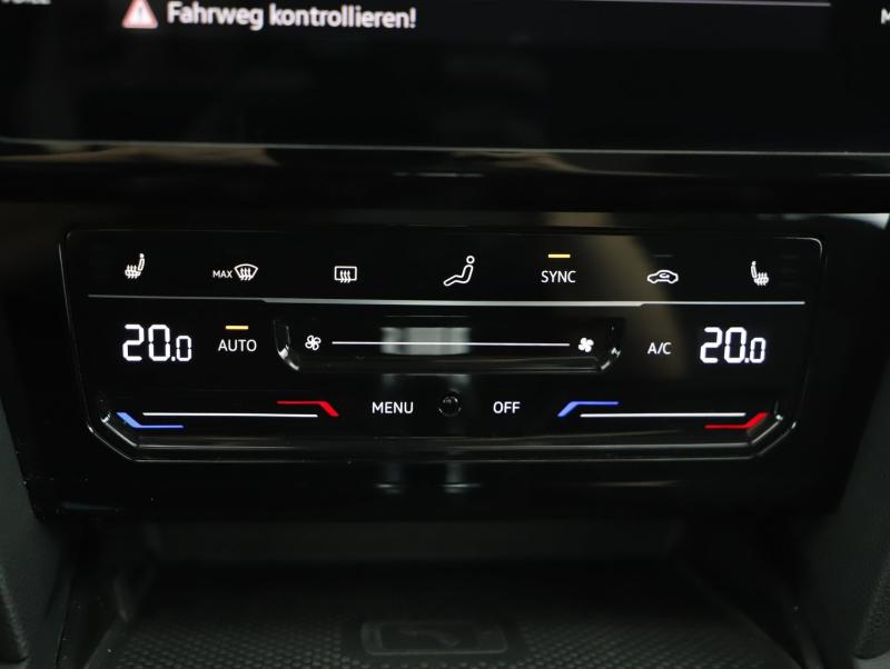 VW Passat GTE Variant