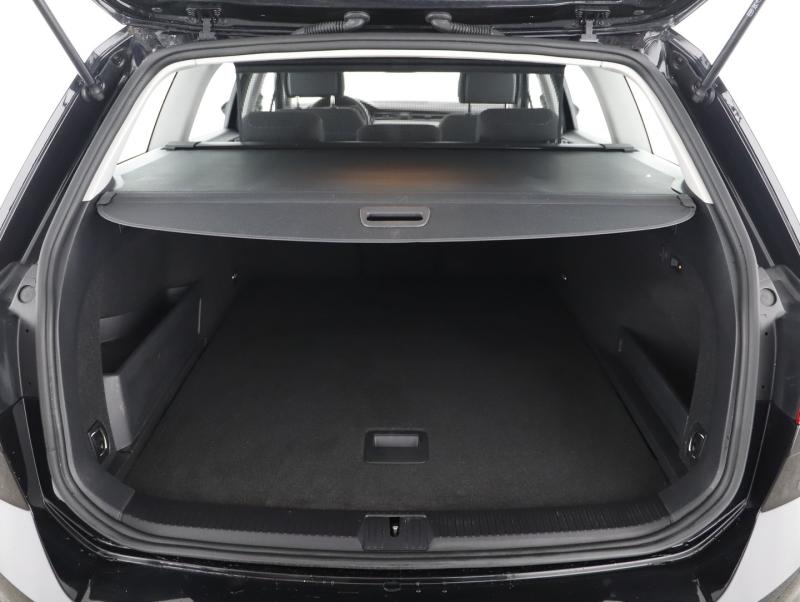 VW Passat GTE Variant
