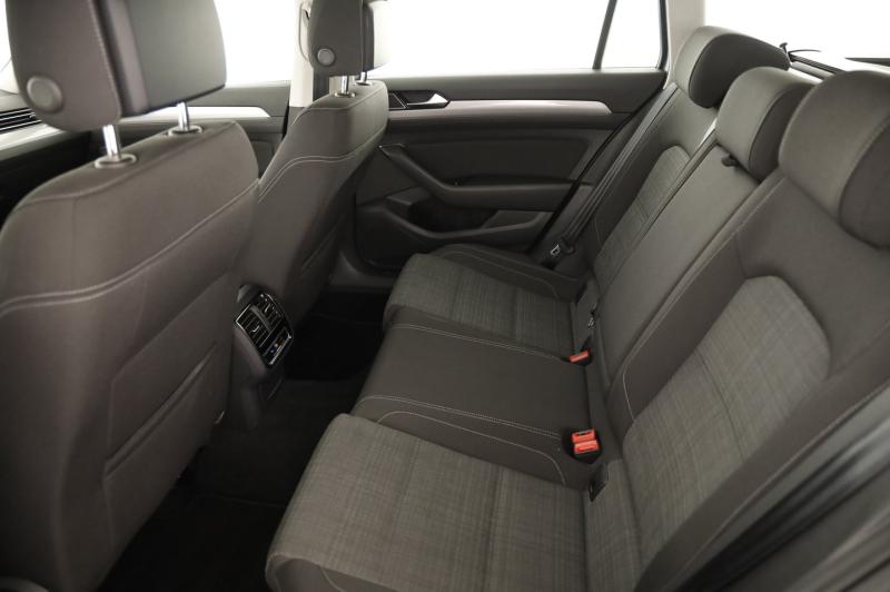 VW Passat Variant Business TDI DSG