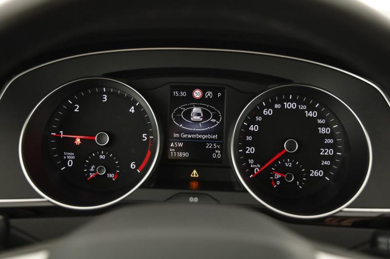 VW Passat Variant Business TDI DSG