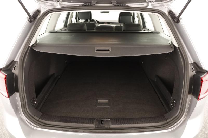 VW Passat Variant Business TDI DSG