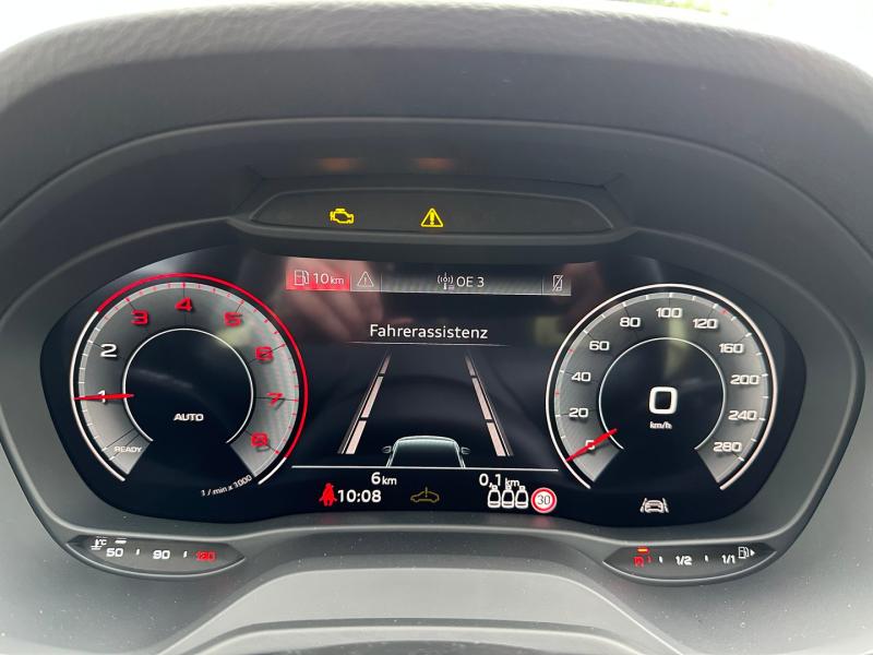 Audi Q2 30 TFSI admired