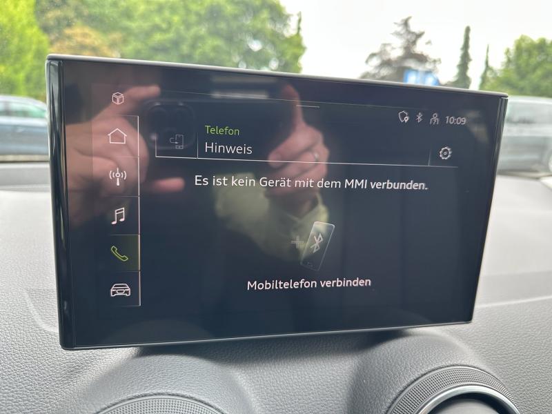 Audi Q2 30 TFSI admired