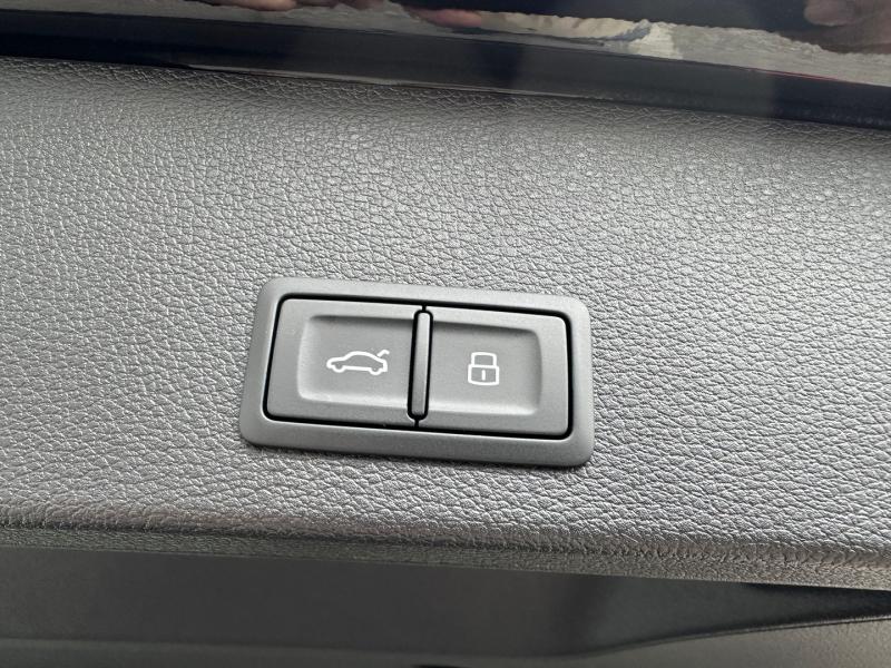 Audi Q2 30 TFSI admired