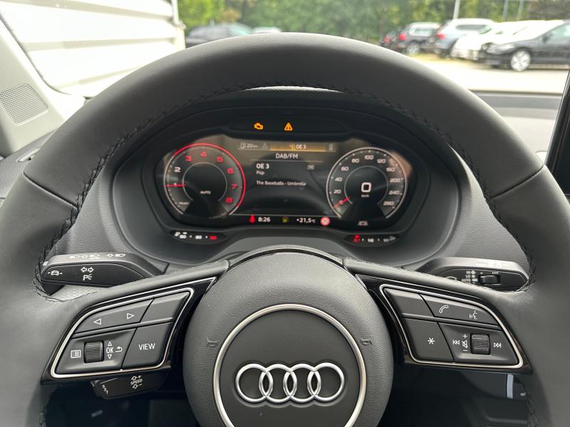 Audi Q2 30 TFSI admired