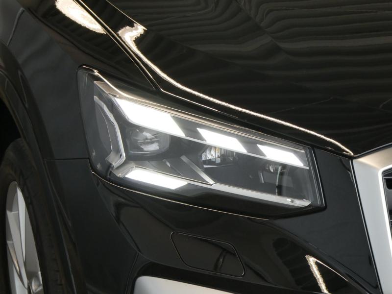 Audi Q2 30 TFSI admired