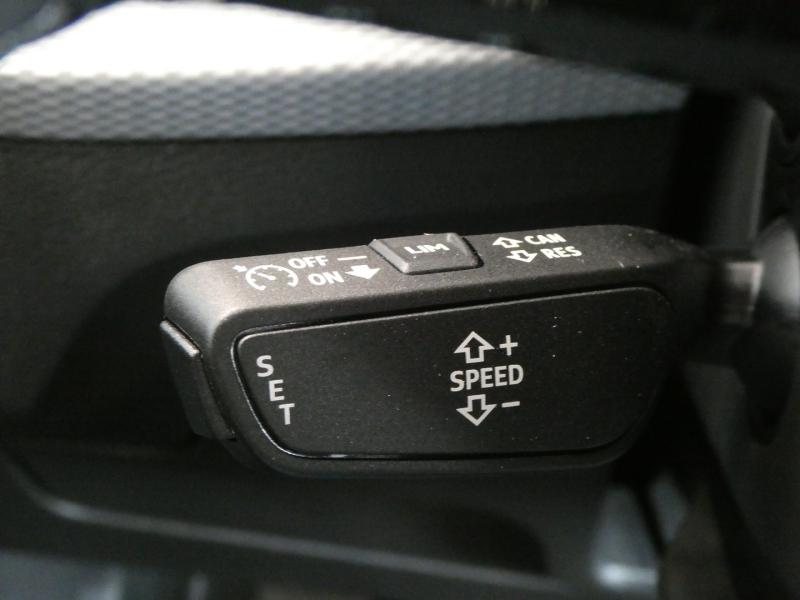 Audi Q2 30 TFSI admired