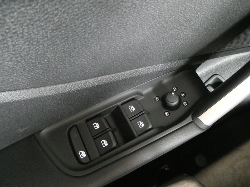 Audi Q2 30 TFSI admired