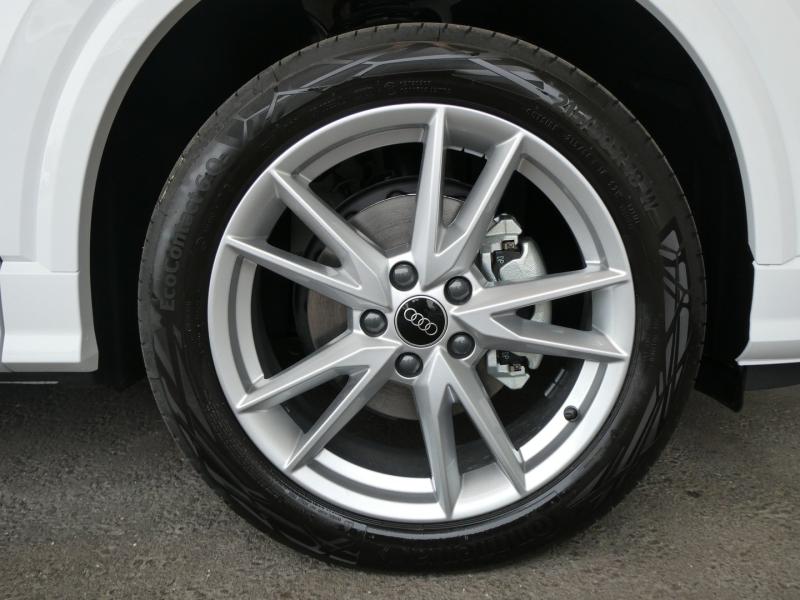 Audi Q2 30 TFSI admired