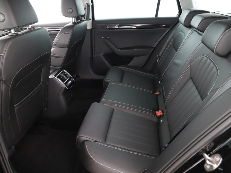 Škoda SUPERB Combi iV SPORTLINE DSG