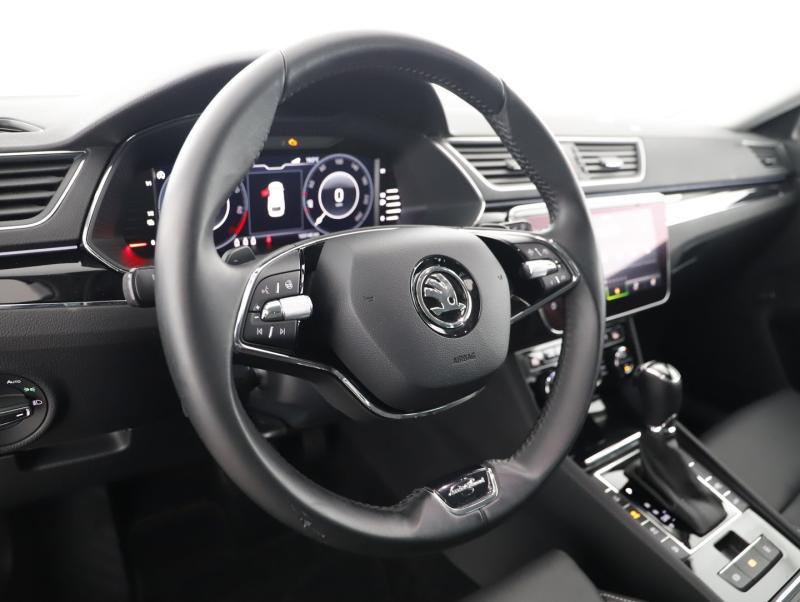 Škoda SUPERB Combi iV SPORTLINE DSG