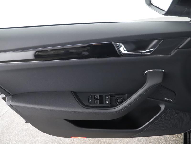 Škoda SUPERB Combi iV SPORTLINE DSG