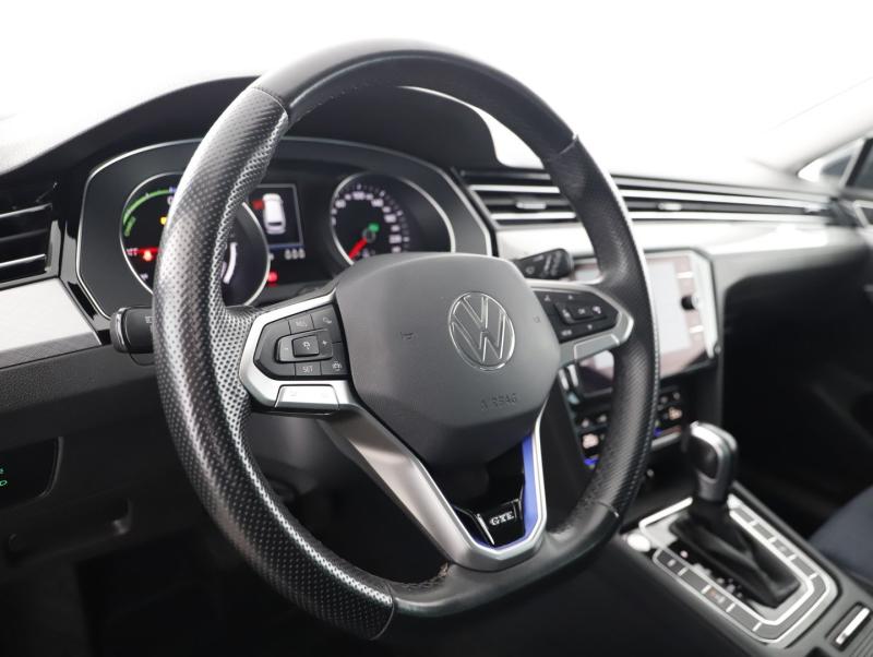 VW Passat GTE Variant