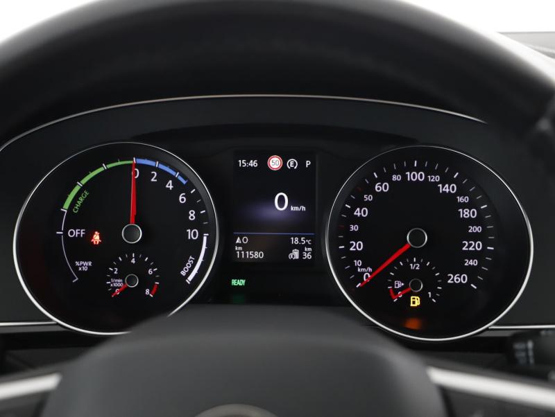 VW Passat GTE Variant