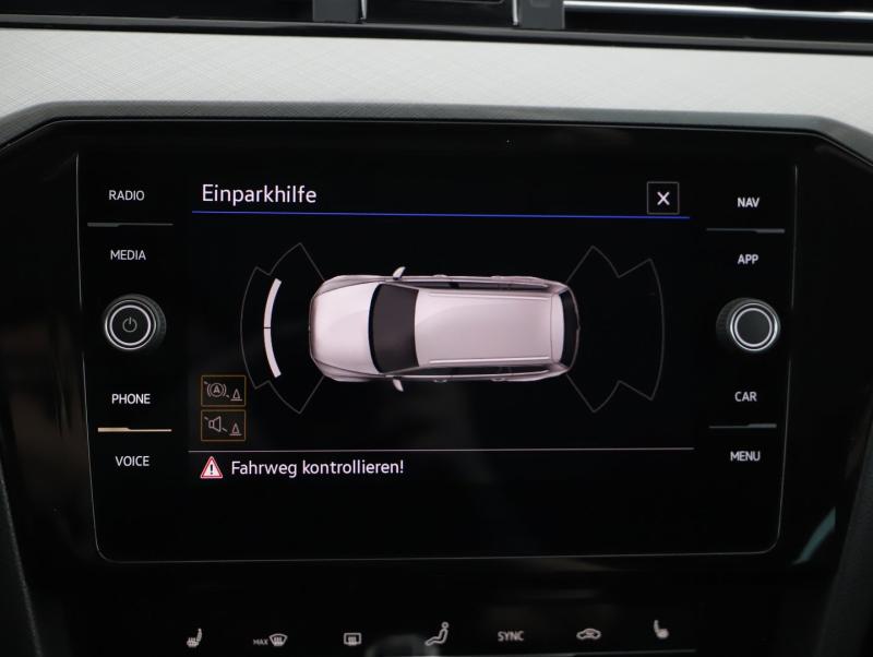 VW Passat GTE Variant