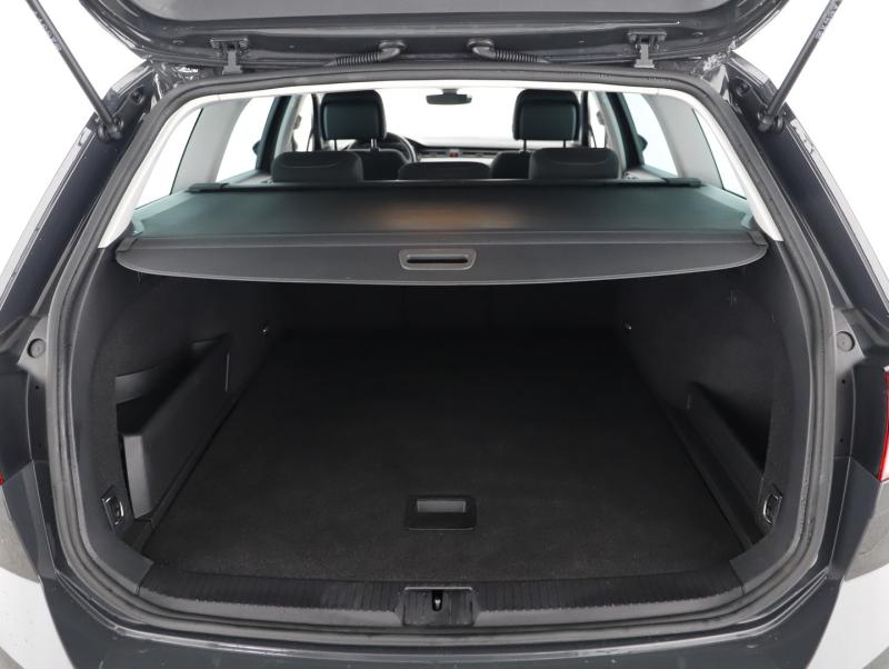 VW Passat GTE Variant