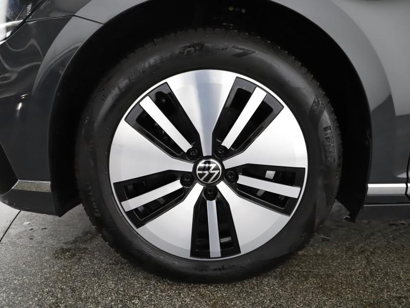 VW Passat GTE Variant