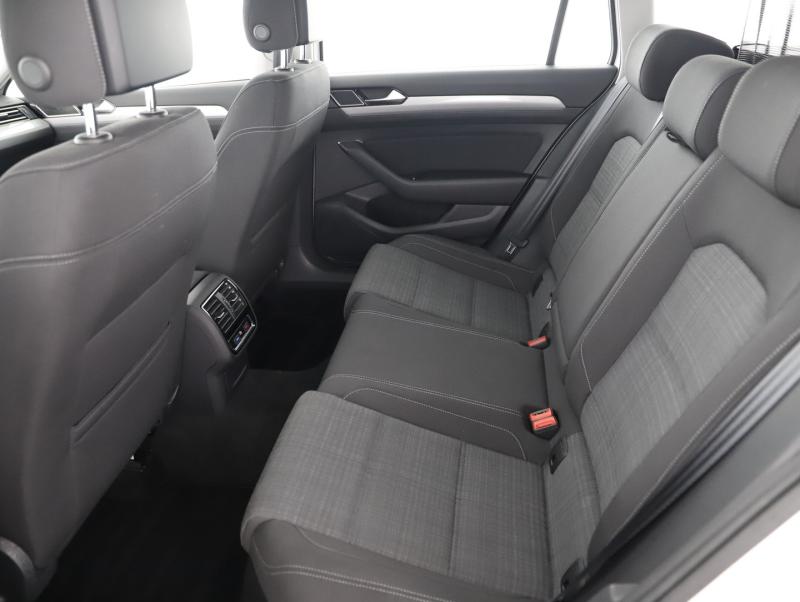 VW Passat Variant Business TDI DSG